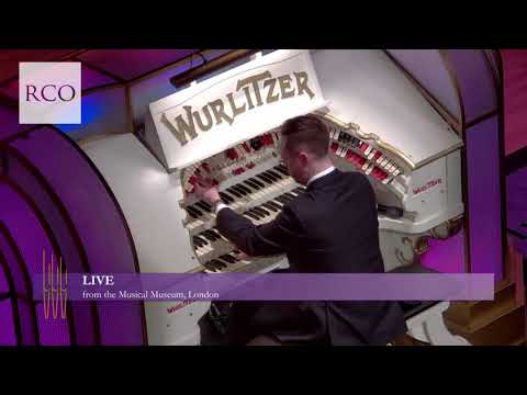 Richard Hills improvising on the Londonderry Air