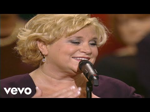 Bill & Gloria Gaither - Love in Any Language [Live] ft. Sandi Patty, Jessy Dixon