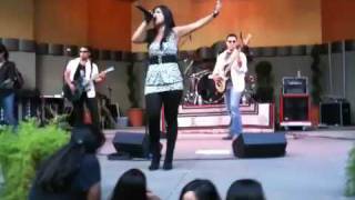 Gabby Villanueva-Con las alas rotas (live)