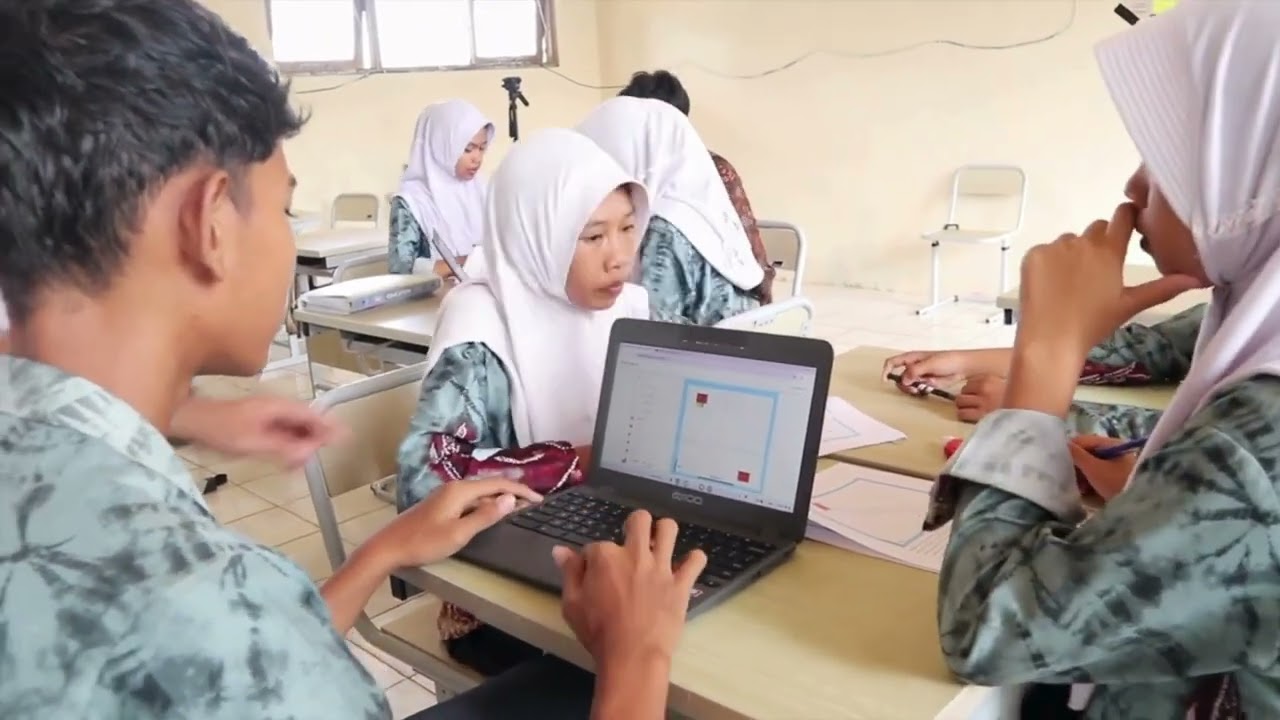 ICT Integration in Math Learning: Moving Teacher's Desk with GeoGebra and AI