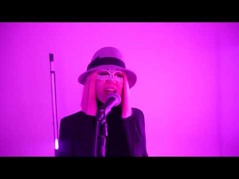 Fabio Vee, Dafnesia   Amazing Video Regia Bart Duscian