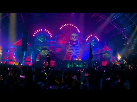 DEORRO B2B VALENTINO KHAN @ ESCAPE HALLOWEEN 2022