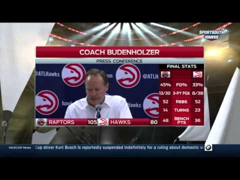 Hawks tropiezan contra los Raptors