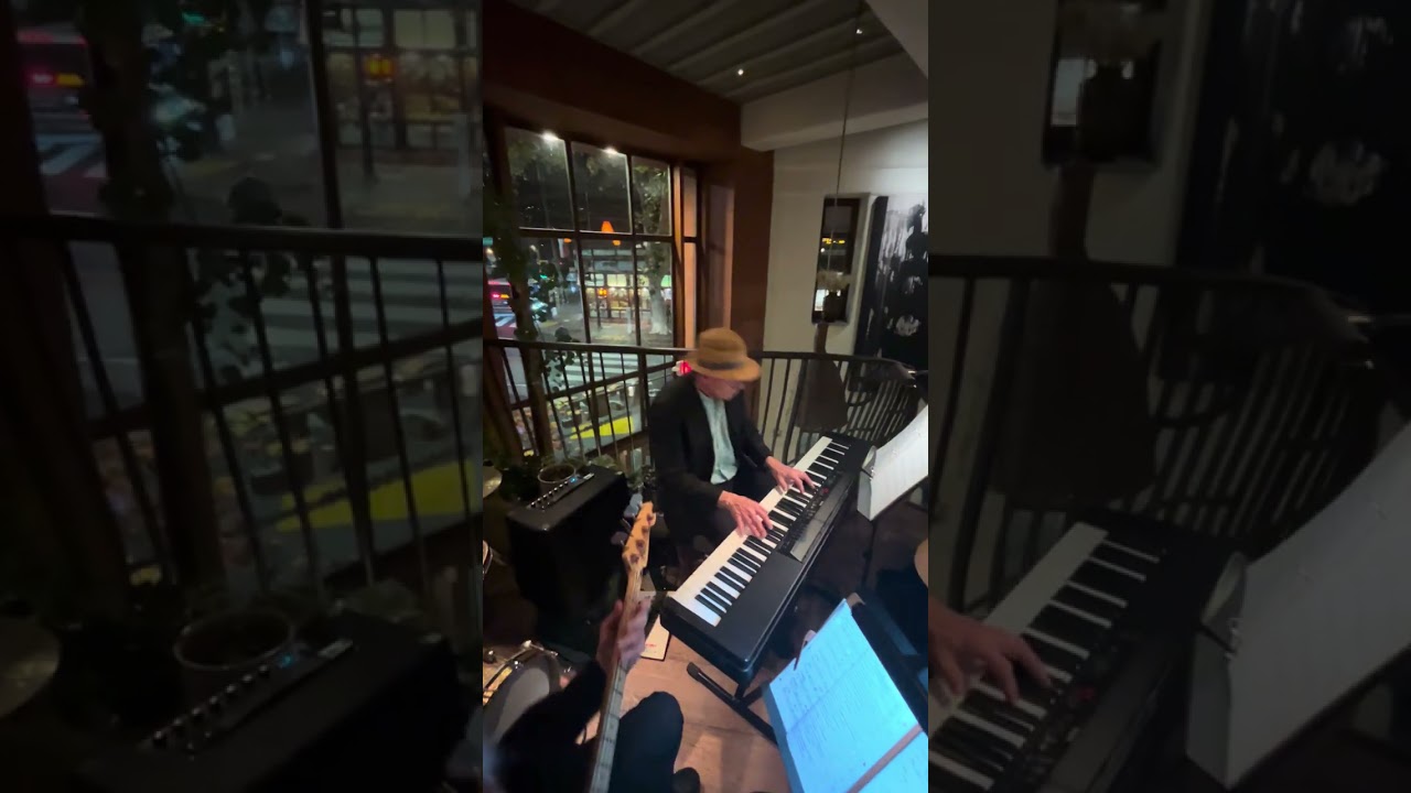 Promotional video thumbnail 1 for Piano Man Entertainment