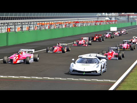 Koegsenigg Jesko vs Ferrari F1 Cars - Monza