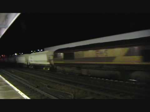TO HST MIRANDA!! 66181 Passes Tonbridge On 6Y92!