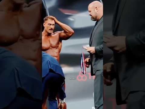 Bro Made CBUM Look Small💀🥶(@SHAWSTRENGTH)