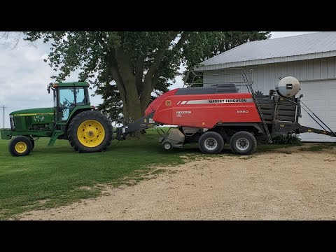 Clipping, Raking, and Baling Wheat Straw - John Deere 7710