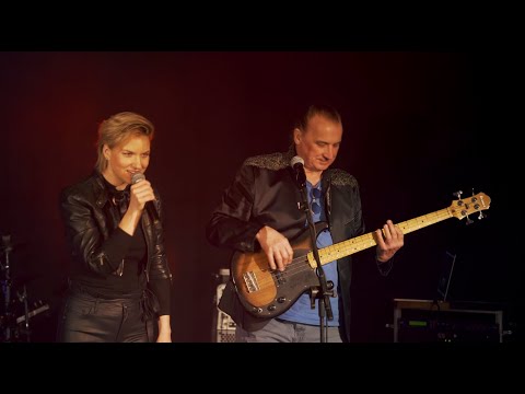 Eesti Gun ja Liisa ansambliga Retronid - Sellel hetkel