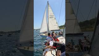 Download lagu Yacht threading the Needle to Win! mp3 Download lagu Yacht threading the Needle to Win! mp3