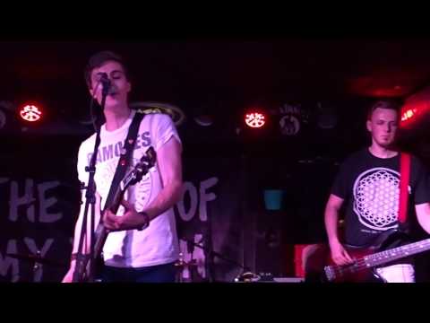 CRUNCH MODE Live @Cologne MTC – Heads Up (by Lukas Niederschlag)