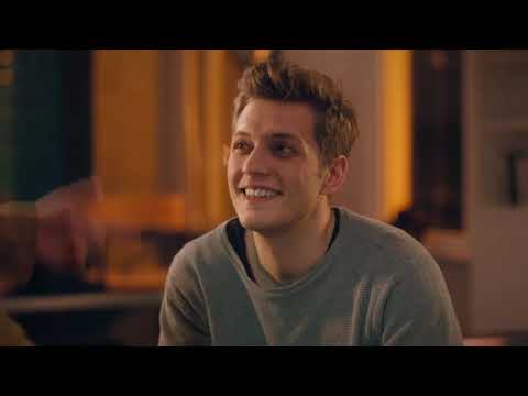 SESİNDE AŞK VAR ( FUL İZLE )