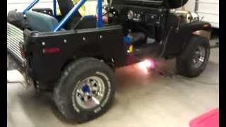 preview picture of video 'Jeep CJ7 open headers fire up!'