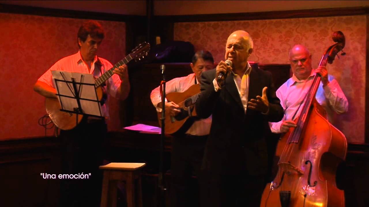 Titulo: Una emocion, Cantor: Roberto Vacca