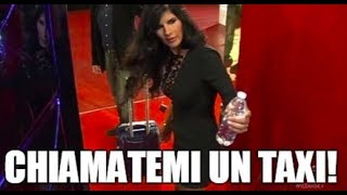 Grande Fratello Vip: Pamela Prati e il taxi, l'imitazione di Janina Stars