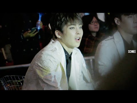 141203 MAMA 빅뱅선배님 무대에 흥난 시우민 | XIUMIN reaction to BIGBANG
