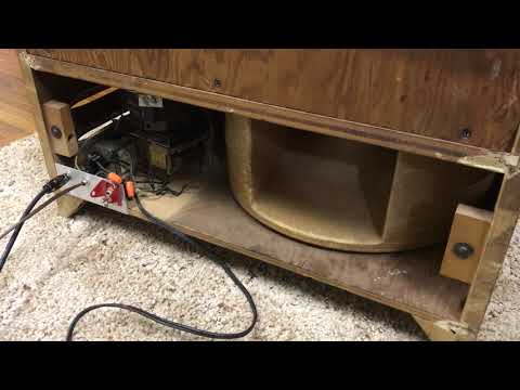 Guitar Through 1961 Leslie Model 120 powered by Fender Vaporizer Tube Amp