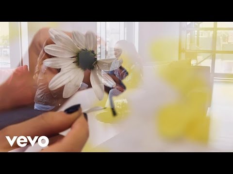 Kalie Shorr - He's Just Not That Into You