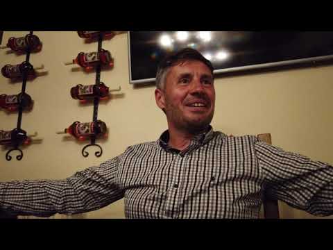 Să-ți cânte un fost ministru de interne, e ceva!