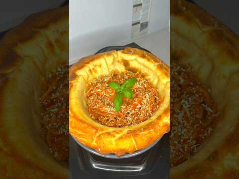 Spaghetti in a Pizza Bowl