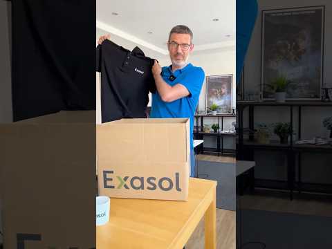 Unboxing Exasol Merch (New Course Is Coming!)