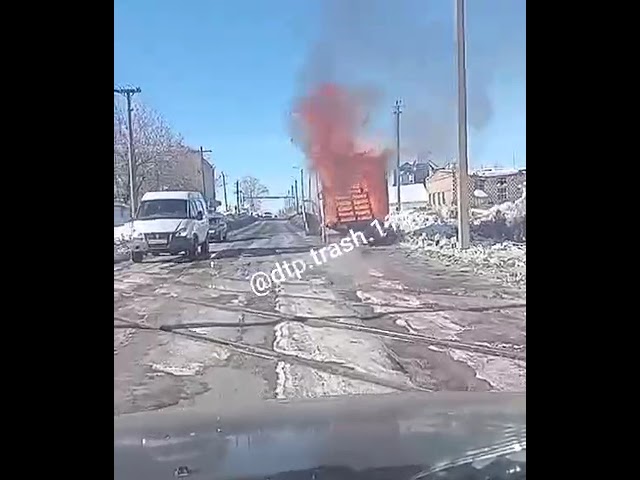 На ж/д переезде Бугульмы сгорела грузовая "Газель"