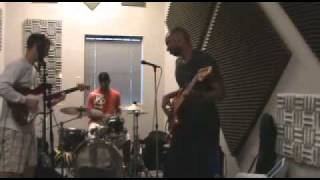 Stanley Clarke, Victor Wooten look out, it's Justin Lyons on bass - Funky Jam