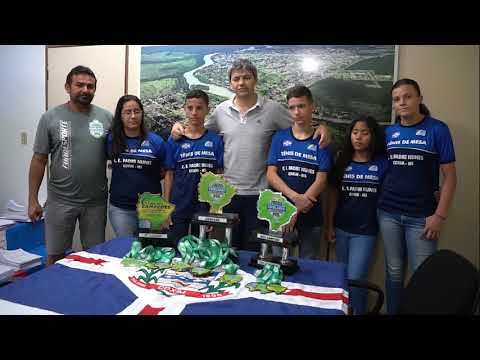 Prefeito de Coxim recebe atletas de Coxim que vão representar MS no tênis de mesa