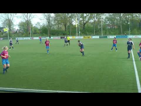Vier doelpunten van CSW vr1 tegen Blauw Geel Vr1 (23 april 2022)
