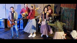 Download lagu Mari Berjoget β
KOES 2nd GENeration (Sari, Chicha, Kenny, David & Damon) @ Galeri Indonesia Kaya mp3 Download lagu Mari Berjoget β
KOES 2nd GENeration (Sari, Chicha, Kenny, David & Damon) @ Galeri Indonesia Kaya mp3