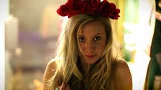 Callaghan Belle Performing Auld Lang Syne