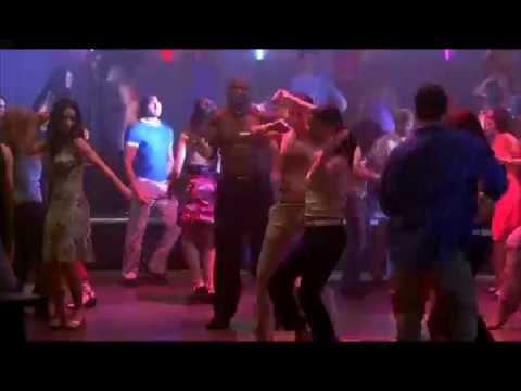 Latrell dançando com o apito - As Branquelas