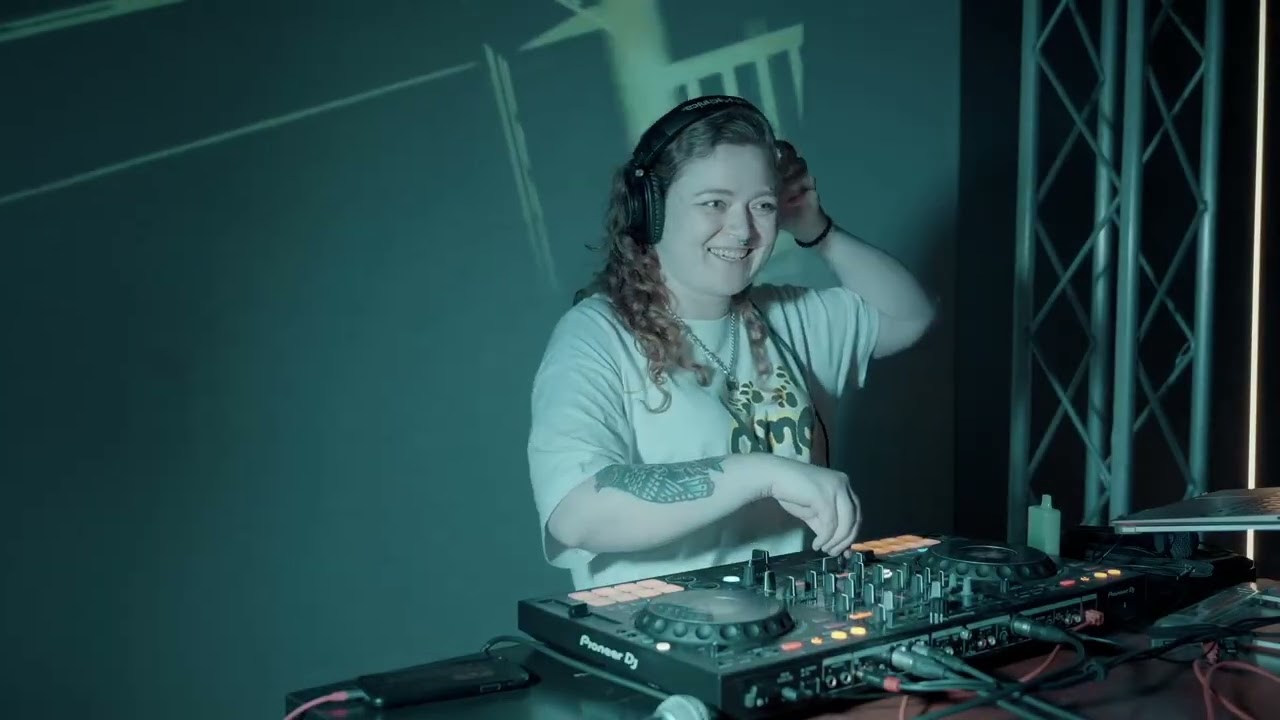 Promotional video thumbnail 2 for DJ Kio
