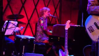 Oh Land - Cherry On Top (Live in NYC, Mar 8, 2013)