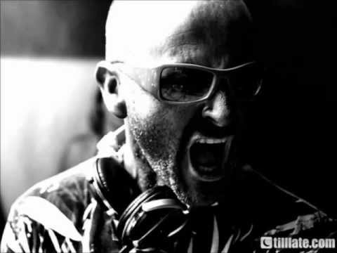 Bomba sys zakysnitel - Spektre Tom Laws - Whores