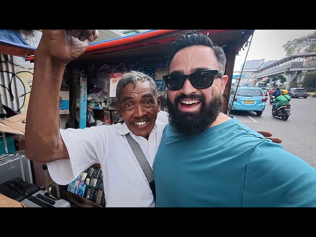 Travel vlog - Lost on the Streets of Jakarta, Indonesia 🇮🇩