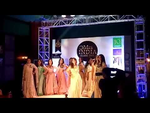 Bridal Wedding Dress Store portfolio by Karuna Deora in Kolkata - Photo 3 Bridal Wedding Dress Store portfolio by Karuna Deora in Kolkata - Photo 3