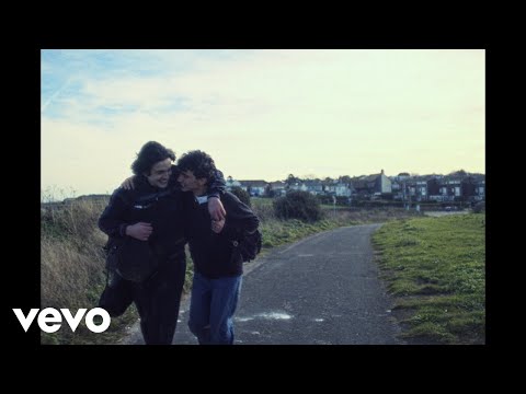 The Libertines - Merry Old England (Official Video) © The Libertines