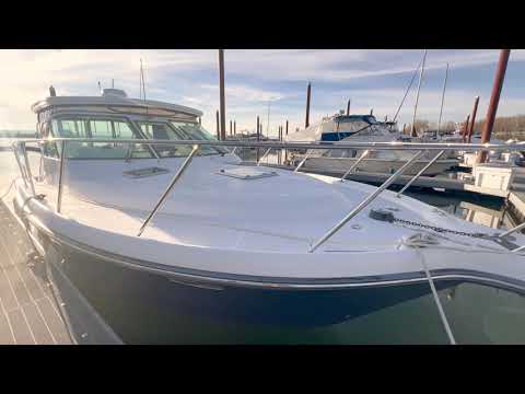 Tiara Yachts 3200 Open video