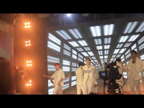 130622 VIXX - On and On at Lotte Shopping Avenue (K-POP Festival in Gangwon 2013)