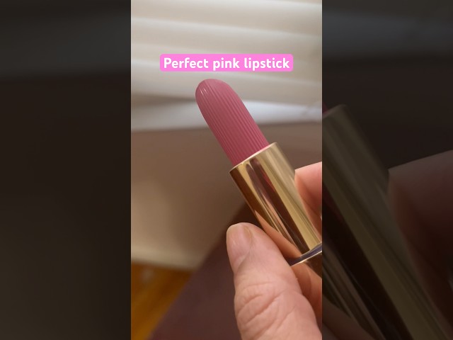 Vídeo relacionado con Estee Lauder Pure Color Creme Lipstick 3.5g 220 - Powerful