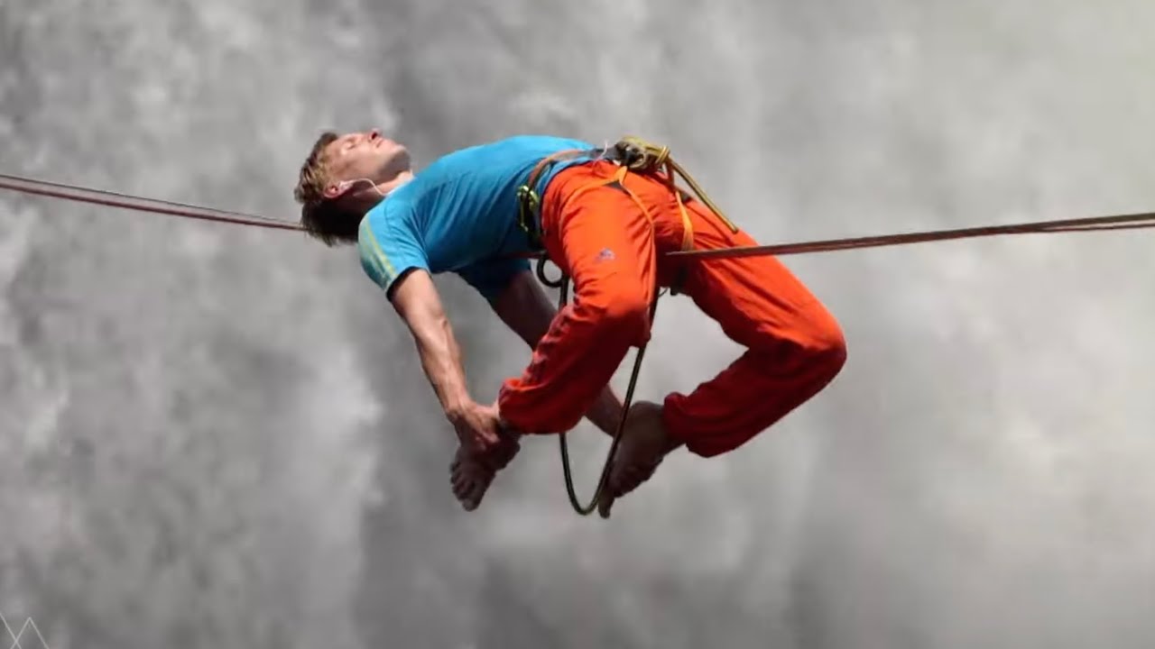 Highlining at a height of 100m! Can WE do it?
