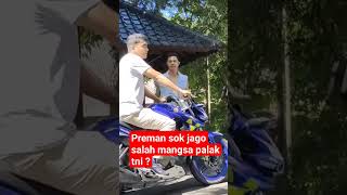 Download lagu babak belur ! preman salah sasaran mangsa palak tni #shorts mp3