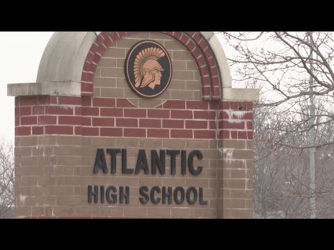 Atlantic school parents criticize district officials amid school employee investigation