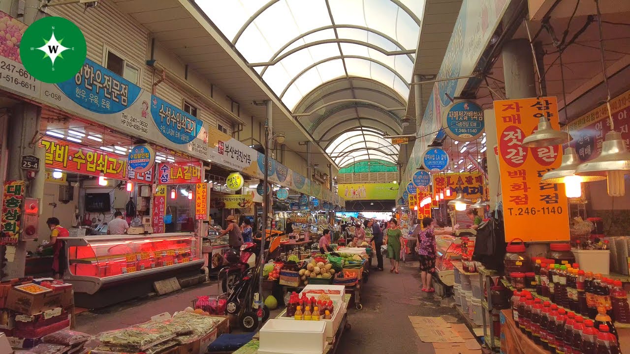 Immersive street-level walking tour through Pohang Jukdo Market, South Korea, showcasing authentic urban landscapes, local architecture, and the vibrant atmosphere of the city's neighborhoods