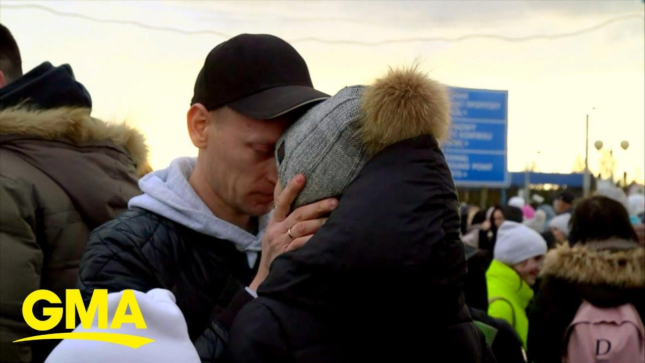 Tens of thousands of Ukrainians try to escape the violence | GMA