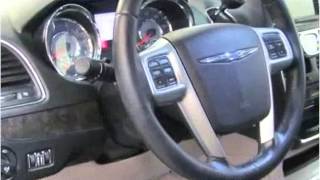 preview picture of video '2013 Chrysler Town & Country Used Cars Manchester IA'