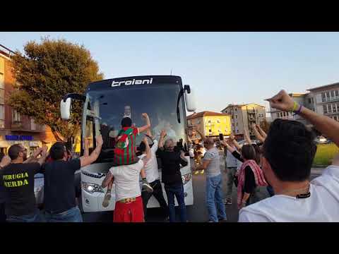 Derby Perugia-Ternana 2-3: arrivo del pullman delle Fere al Liberati