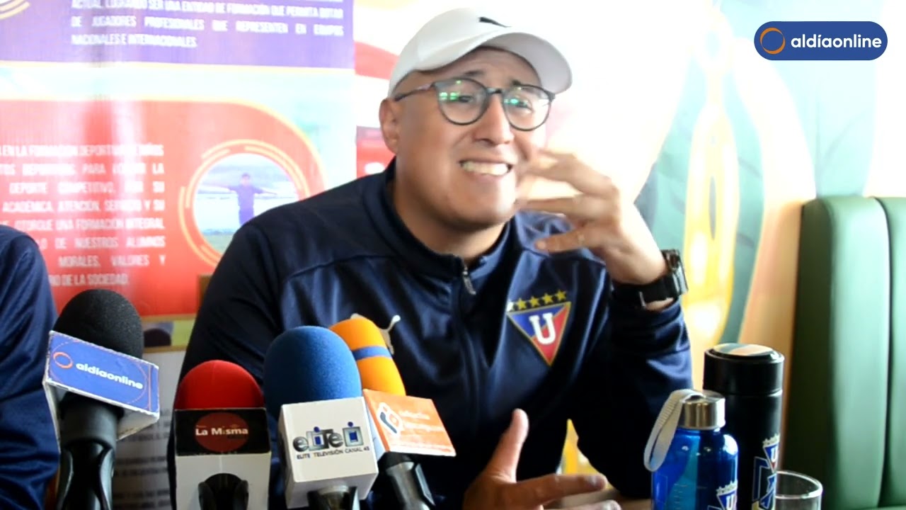 ENTRENADORES DE ESCUELAS FORMATIVAS DE LDU DE QUITO VISITARON LATACUNGA