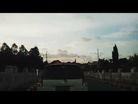 download lagu mp3 mp4 Tips Nonton Konser Sendiri, download lagu Tips Nonton Konser Sendiri gratis, unduh video klip Tips Nonton Konser Sendiri